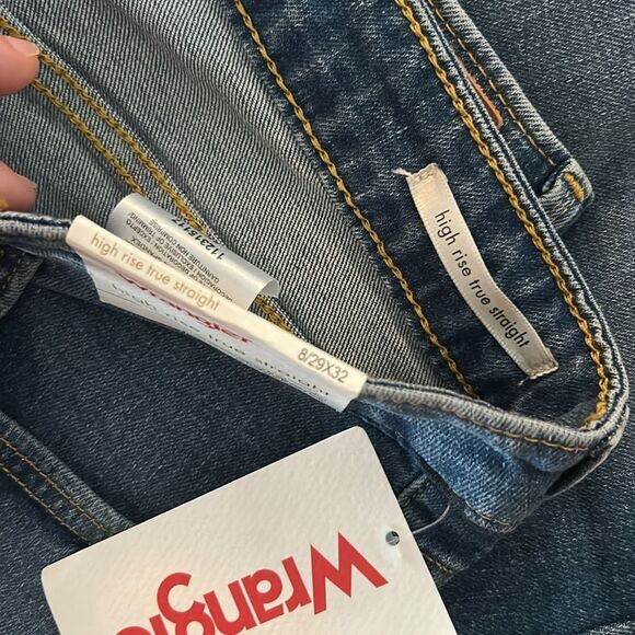 Wrangler Women's High Rise True Straight Fit Jean New with tags! 8 - 29 x 32 - Picture 8 of 9